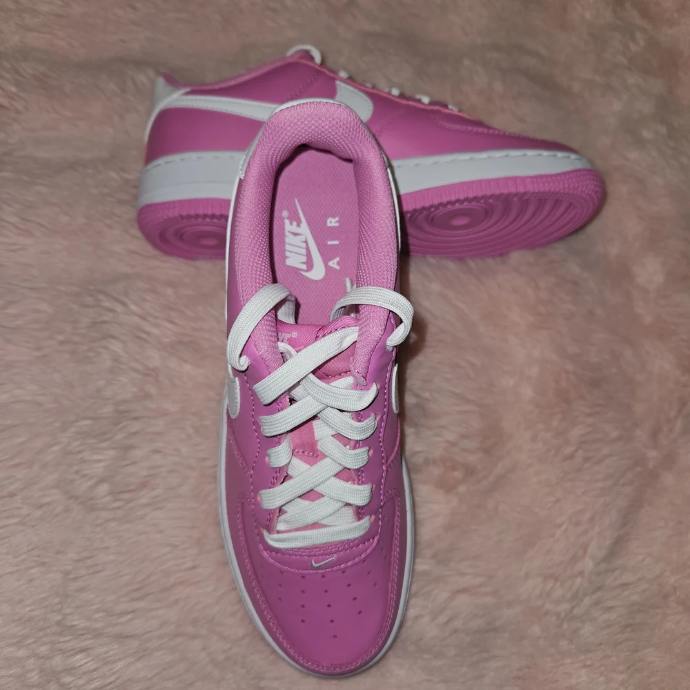 NIKE Air Force 1 Sneakers Playful Hot Pink White SIZE 5Y Big Kids Brand New